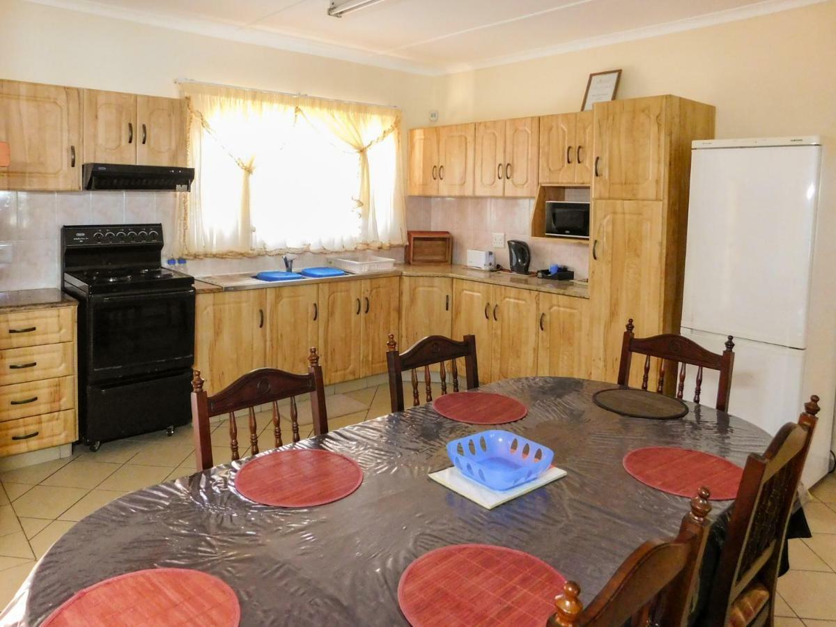Mama Mia Cottages Oslo Beach Port Shepstone Eksteriør billede