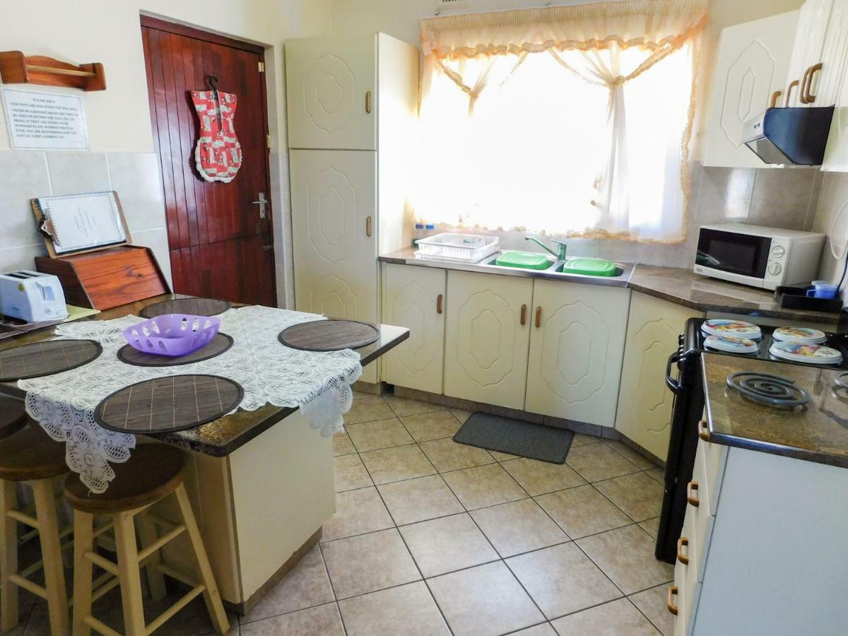 Mama Mia Cottages Oslo Beach Port Shepstone Eksteriør billede