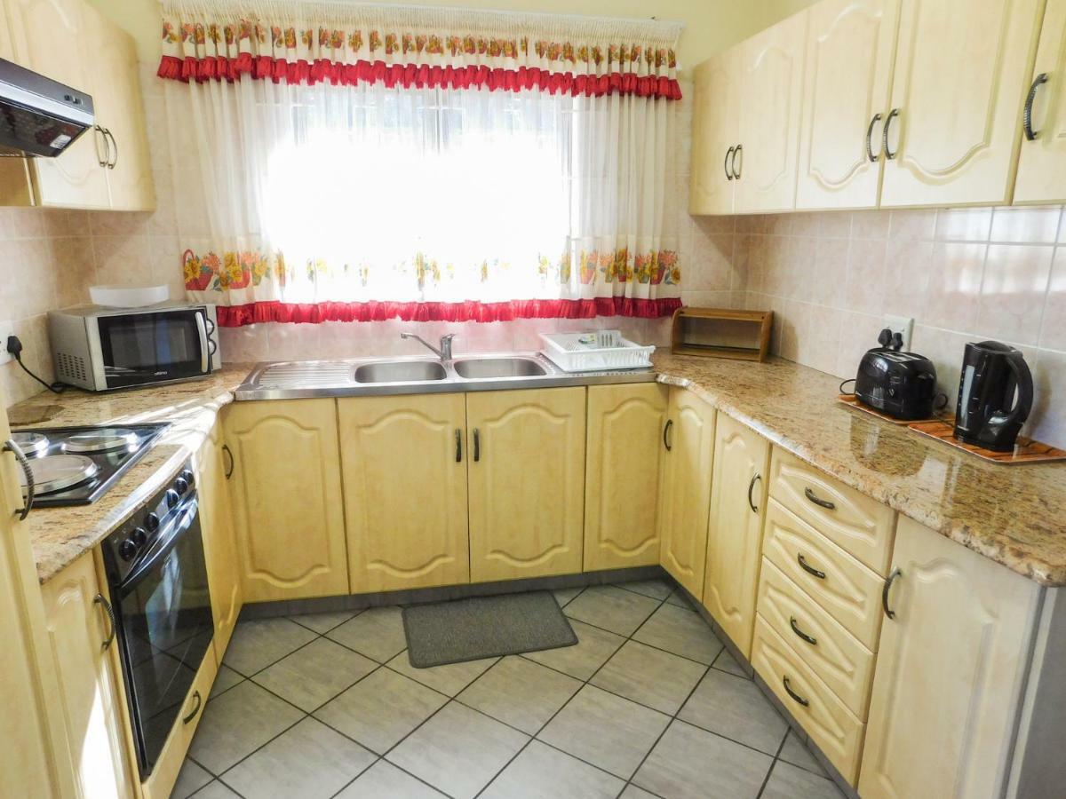 Mama Mia Cottages Oslo Beach Port Shepstone Eksteriør billede