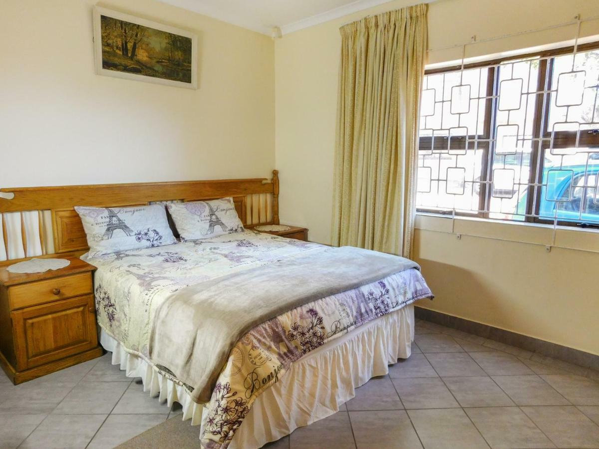 Mama Mia Cottages Oslo Beach Port Shepstone Eksteriør billede