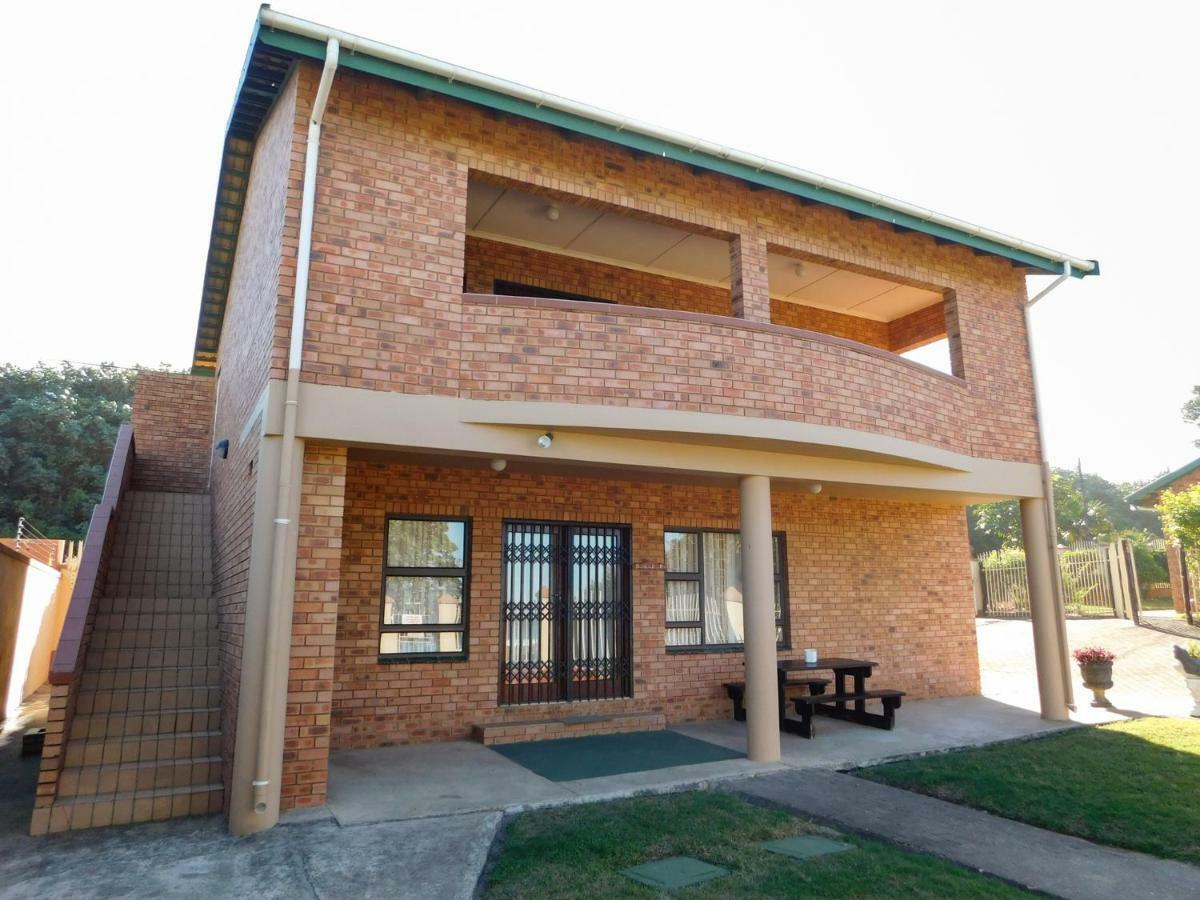 Mama Mia Cottages Oslo Beach Port Shepstone Eksteriør billede
