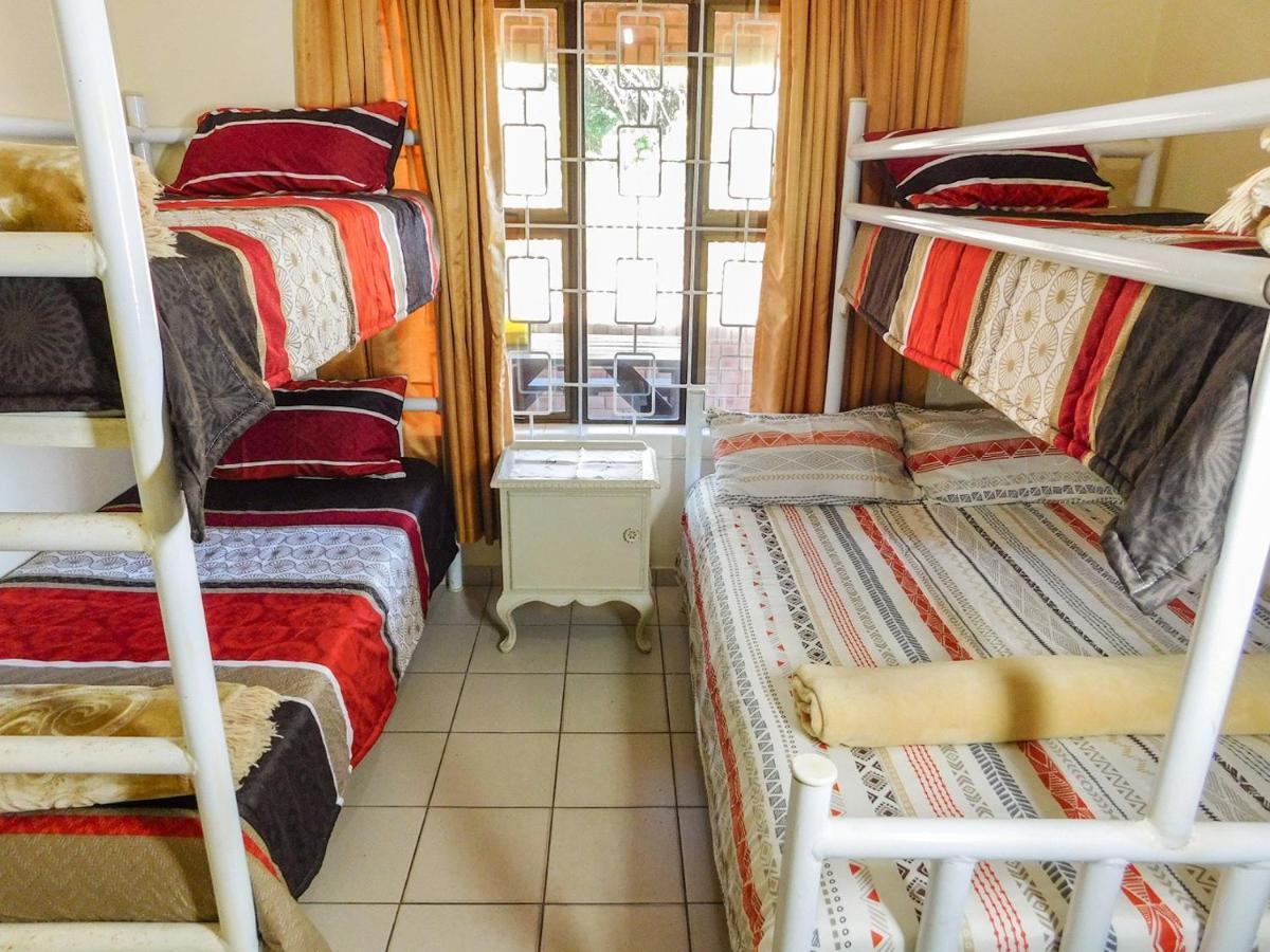 Mama Mia Cottages Oslo Beach Port Shepstone Eksteriør billede