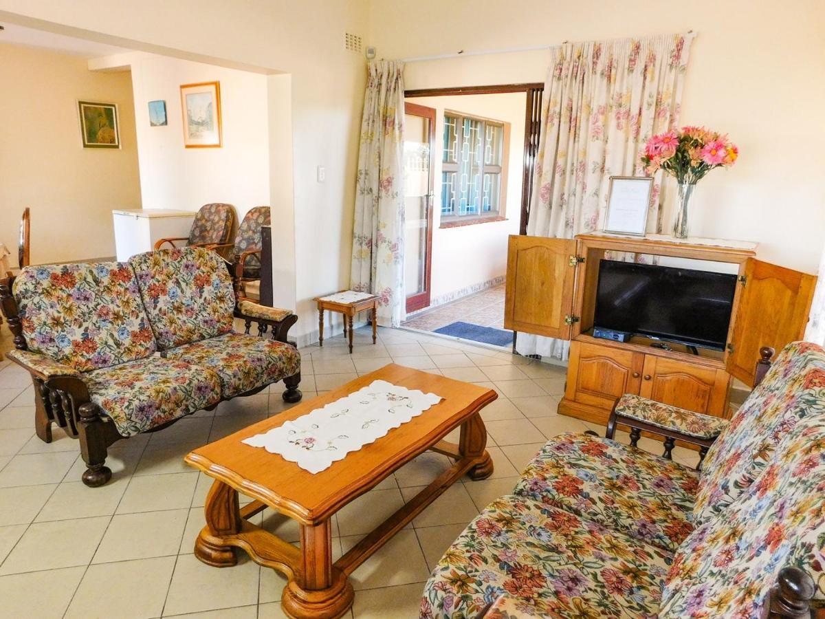 Mama Mia Cottages Oslo Beach Port Shepstone Eksteriør billede